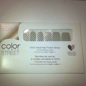 Colorstreet Nail strip overlay in Mermaid you look